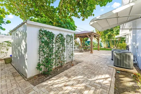 368 Plymouth Road West Palm Beach FL 33405