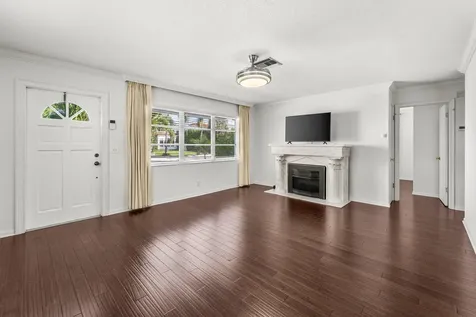 368 Plymouth Road West Palm Beach FL 33405