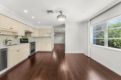 368 Plymouth Road West Palm Beach FL 33405