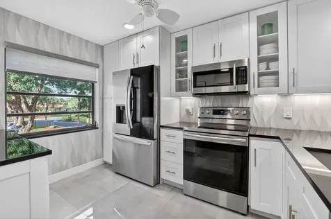 8310 Casa Del Lago Boca Raton FL 33433