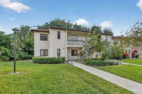 8310 Casa Del Lago Boca Raton FL 33433