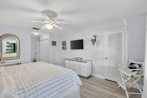 8310 Casa Del Lago Boca Raton FL 33433