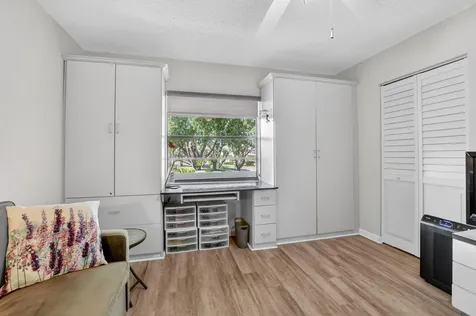 8310 Casa Del Lago Boca Raton FL 33433