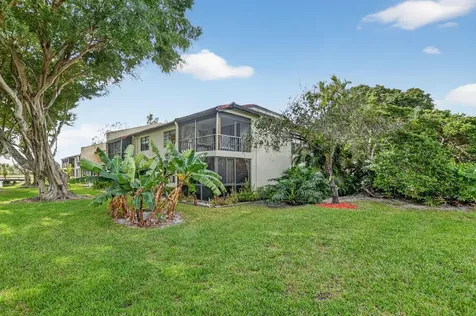 8310 Casa Del Lago Boca Raton FL 33433