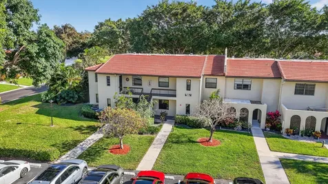 8310 Casa Del Lago Boca Raton FL 33433