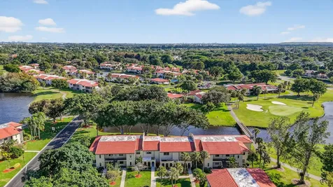 8310 Casa Del Lago Boca Raton FL 33433