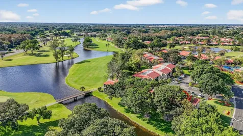 8310 Casa Del Lago Boca Raton FL 33433
