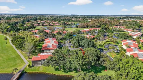 8310 Casa Del Lago Boca Raton FL 33433