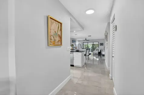 8310 Casa Del Lago Boca Raton FL 33433