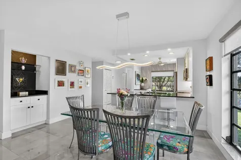 8310 Casa Del Lago Boca Raton FL 33433