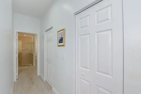 1039 Se Westminster Place Stuart FL 34997