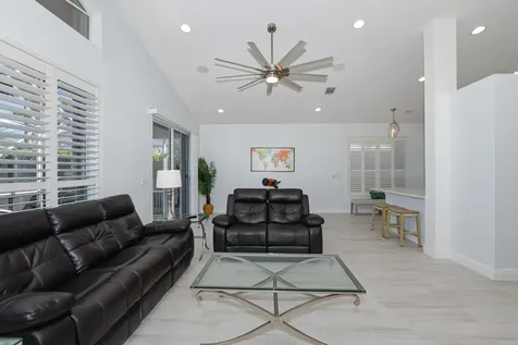 1039 Se Westminster Place Stuart FL 34997