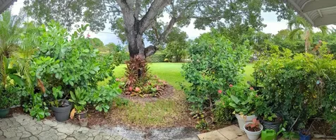 1024 S Oakridge Circle Lake Worth FL 33462