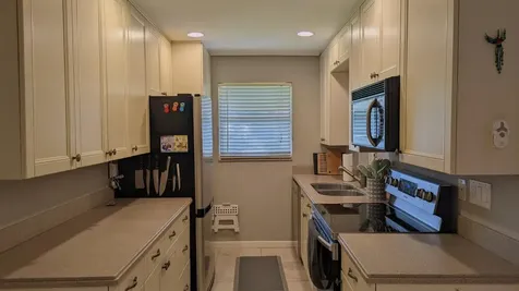 1024 S Oakridge Circle Lake Worth FL 33462