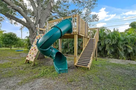8015 97th Court Vero Beach FL 32967
