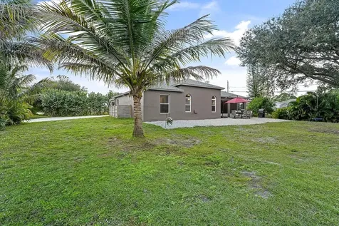 8015 97th Court Vero Beach FL 32967