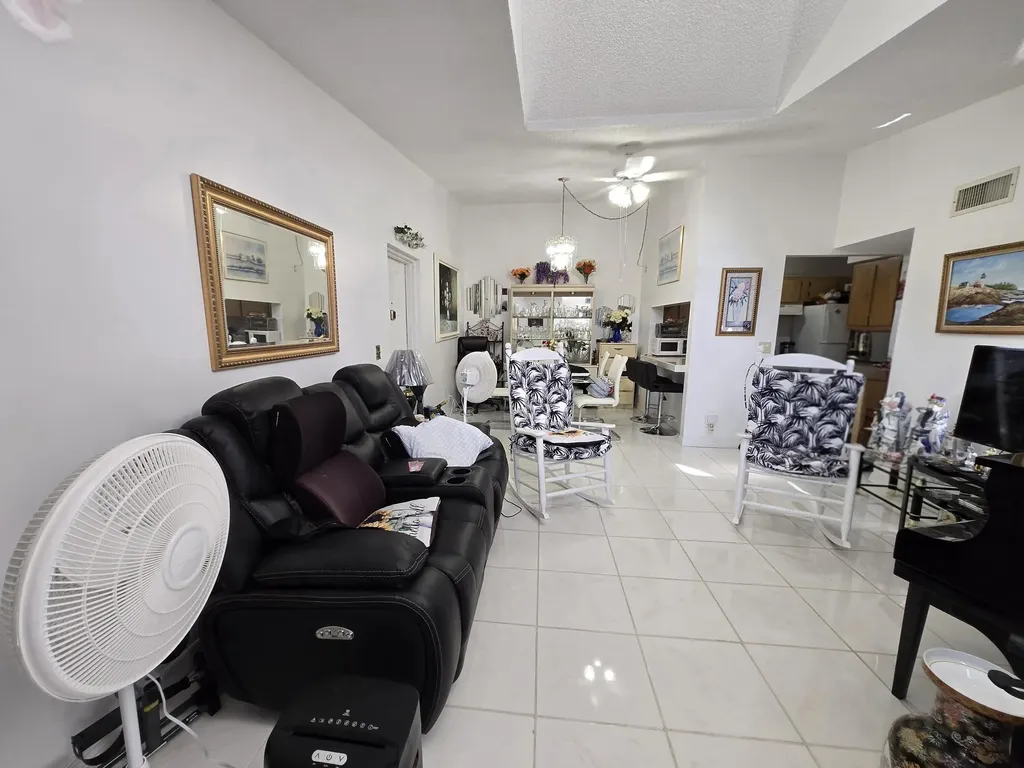 819 Sky Pine Way Greenacres FL 33415