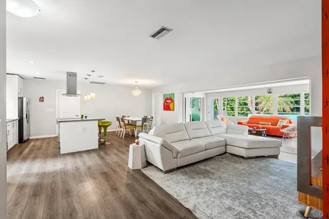 113 Park Lane Hypoluxo FL 33462