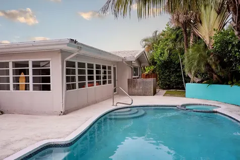 113 Park Lane Hypoluxo FL 33462