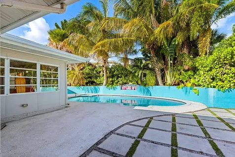 113 Park Lane Hypoluxo FL 33462