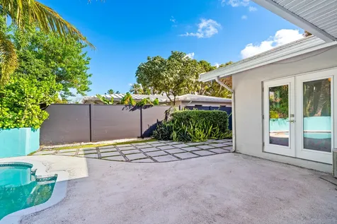 113 Park Lane Hypoluxo FL 33462