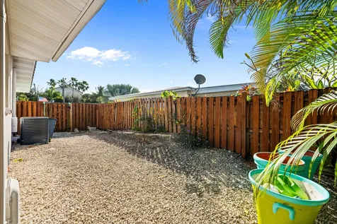 113 Park Lane Hypoluxo FL 33462