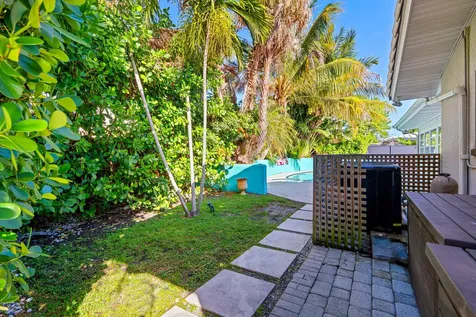 113 Park Lane Hypoluxo FL 33462