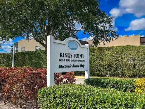 864 Normandy R Delray Beach FL 33484
