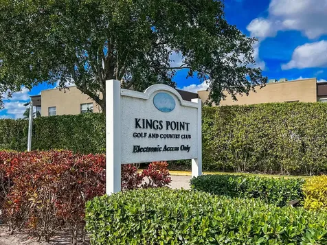 864 Normandy R Delray Beach FL 33484