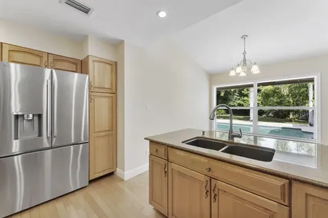 2415 Nw 31st Street Boca Raton FL 33431