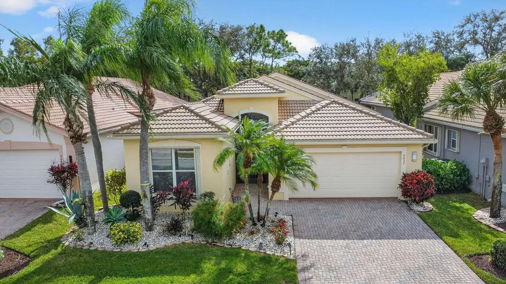 9852 Tallyrand Drive Lake Worth FL 33467