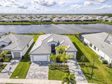 12290 Sw Saltwater Drive Port Saint Lucie FL 34987