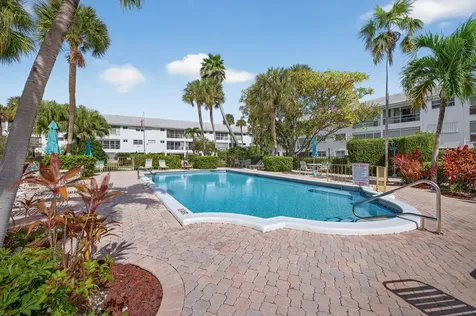 2050 Ne 39th Street Lighthouse Point FL 33064