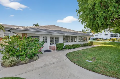 2050 Ne 39th Street Lighthouse Point FL 33064