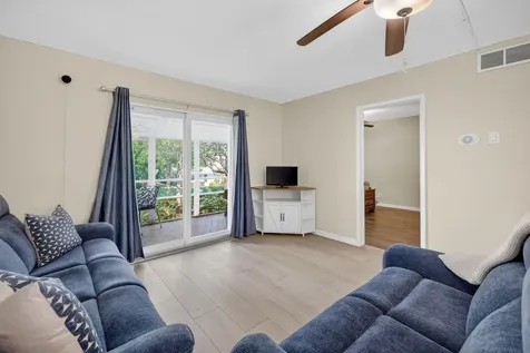 2050 Ne 39th Street Lighthouse Point FL 33064