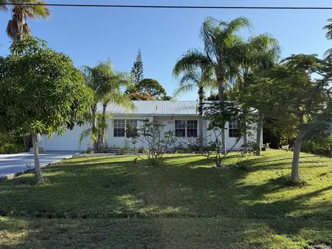 2451 Se Berkshire Boulevard Port Saint Lucie FL 34952