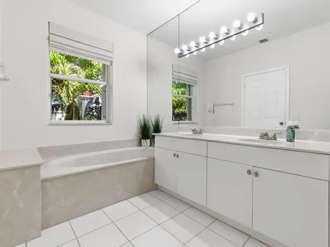 125 Barefoot Cove Hypoluxo FL 33462