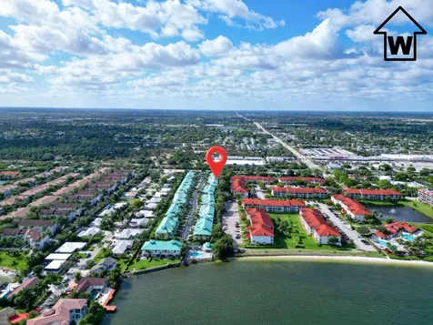 125 Barefoot Cove Hypoluxo FL 33462