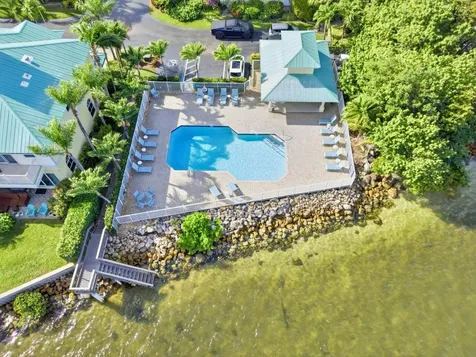 125 Barefoot Cove Hypoluxo FL 33462