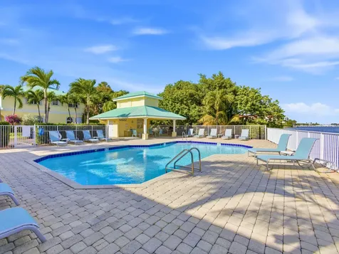 125 Barefoot Cove Hypoluxo FL 33462