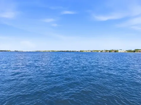 125 Barefoot Cove Hypoluxo FL 33462