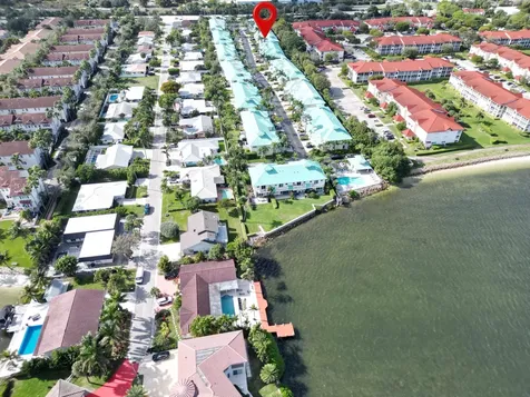 125 Barefoot Cove Hypoluxo FL 33462