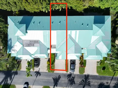 125 Barefoot Cove Hypoluxo FL 33462
