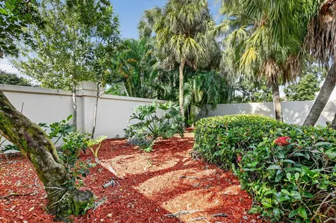 23045 Via Stel Boca Raton FL 33433