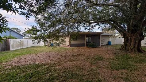 522 Nw La Brea Avenue Port Saint Lucie FL 34983