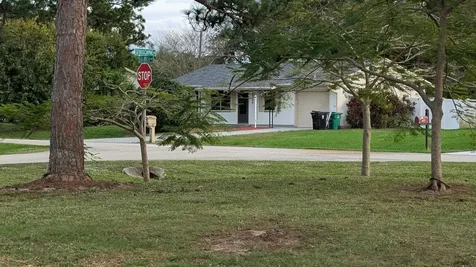 522 Nw La Brea Avenue Port Saint Lucie FL 34983