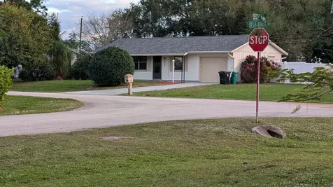 522 Nw La Brea Avenue Port Saint Lucie FL 34983