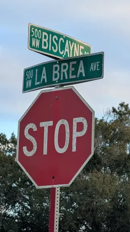 522 Nw La Brea Avenue Port Saint Lucie FL 34983