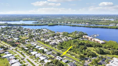 3133 Se Pruitt Road Port Saint Lucie FL 34952