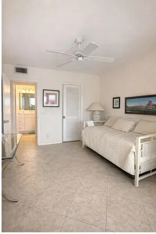 4032 Yarmouth B Boca Raton FL 33434